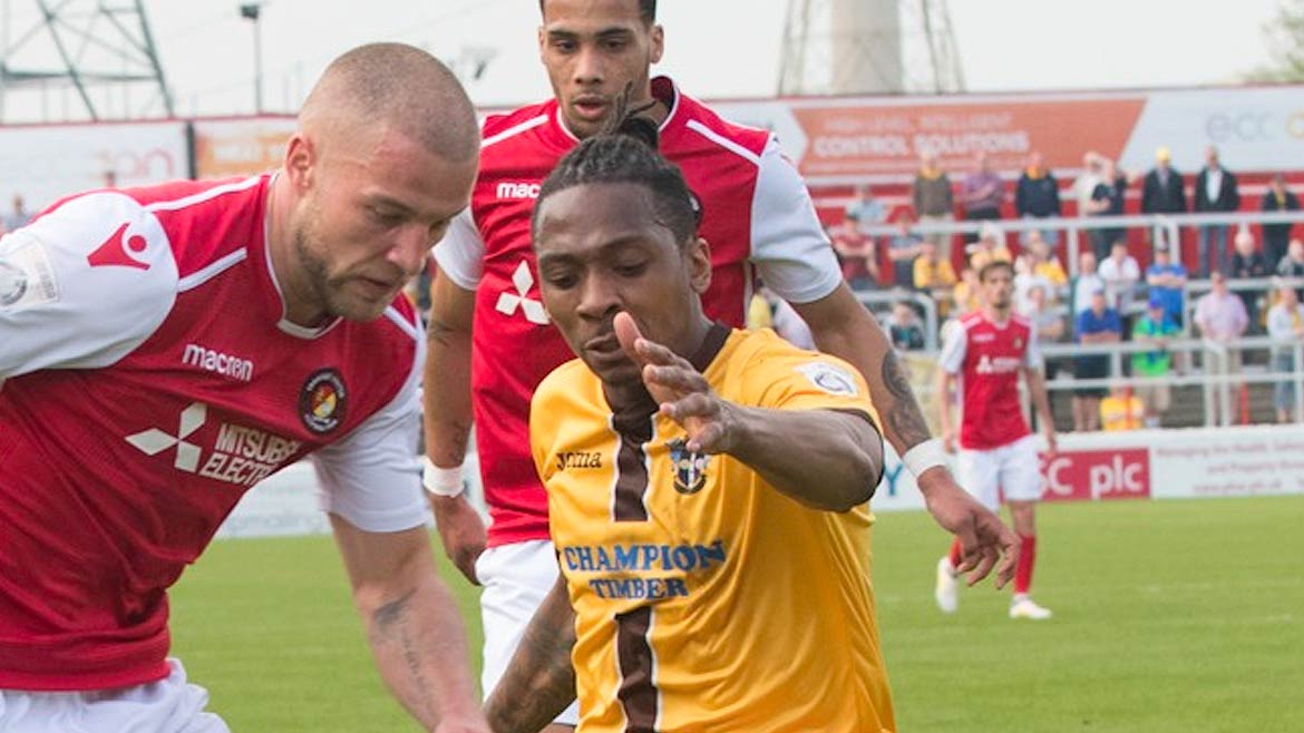 No doubts for Thomas as full-back signs